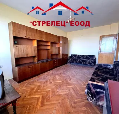 Снимка 2 — Двустаен апартамент в Център на Добрич с тераса