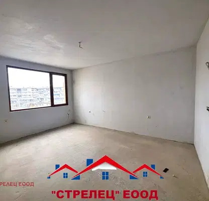 Photo 3 — 2-bedroom apartment in Dobrich, Centyr
