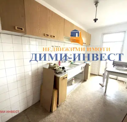 Снимка 5 — Тристаен апартамент в Добрич, Център