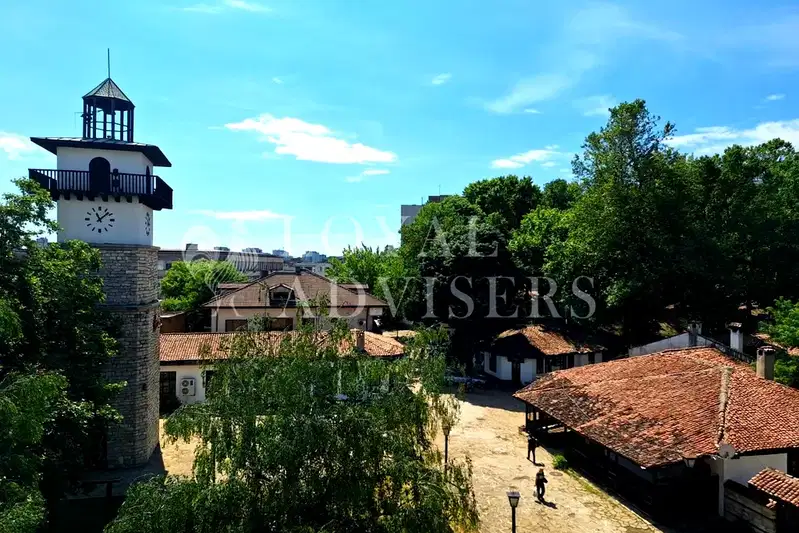 Тристаен апартамент в Добрич, Център