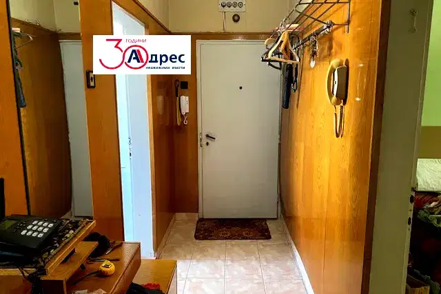 3-bedroom apartment in Dobrich, Centyr