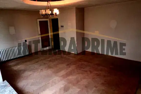 Многостаен апартамент в Добрич, Център