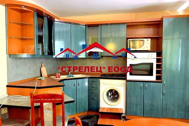 3-bedroom apartment in Dobrich, Dobrotica - Albenska