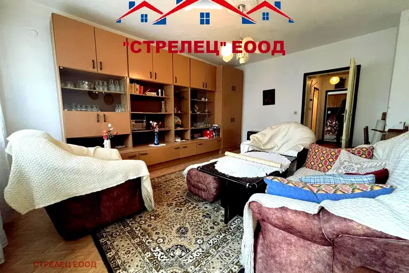 Тристаен апартамент с три тераси в Дунавите, Добрич