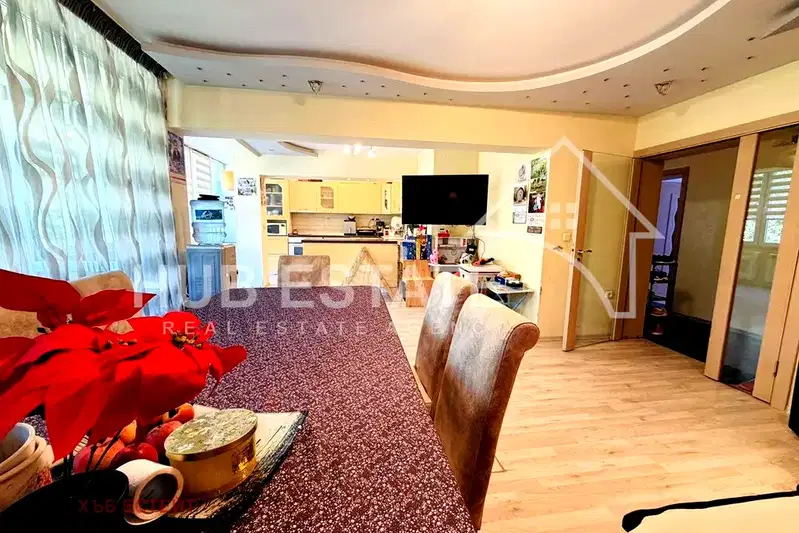 3-bedroom apartment in Dobrich, Energorazpredelenie