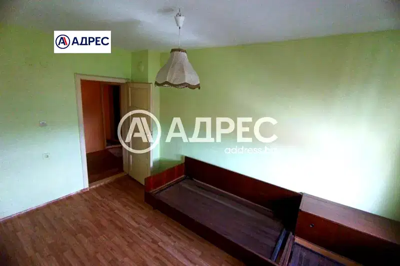 4-bedroom apartment in Oblast Razgrad, Isperih