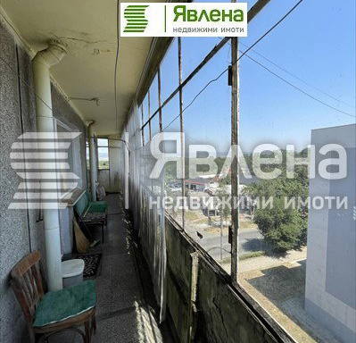 Снимка 4 — Двустаен апартамент в Бургас, Карнобат