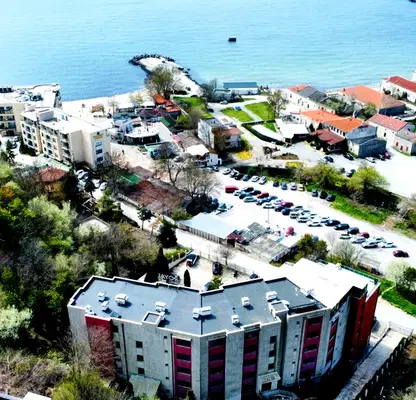 Снимка 3 — Тристаен апартамент в Добрич, Каварна