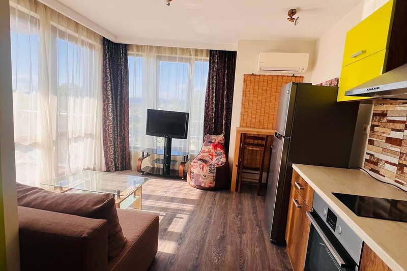 Two-room apartment in the center of Slanchev Bryag with parking