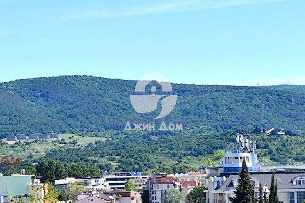 Двустаен апартамент в Бургас, к.к. Слънчев бряг