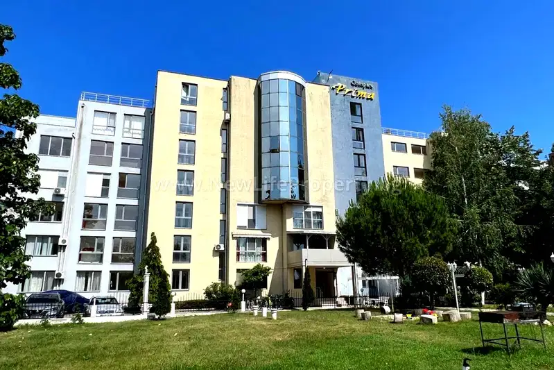 Двустаен апартамент в Бургас, к.к. Слънчев бряг