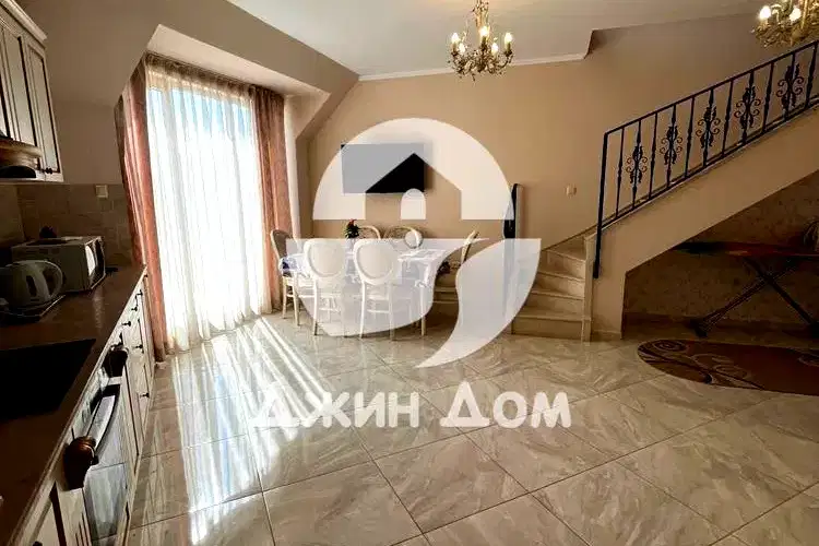 Многостаен апартамент в Бургас, к.к. Слънчев бряг