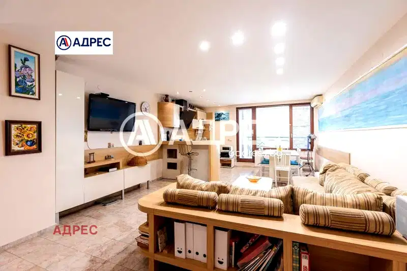 4-bedroom apartment in Zlatni Pyasyci