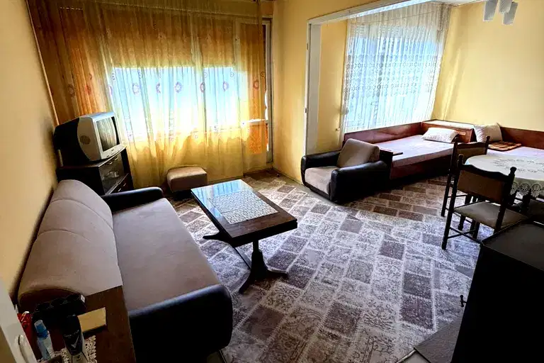 Тристаен апартамент в Кърджали, Център