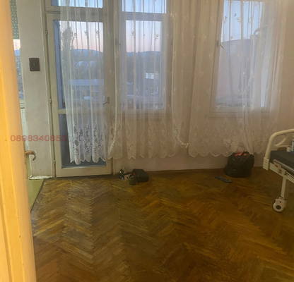 Снимка 3 — Двустаен апартамент в Кюстендил, Бузлуджа