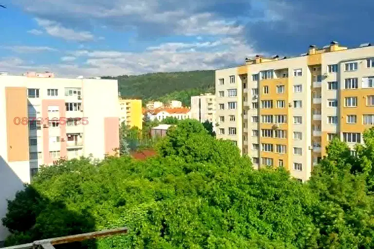 Тристаен апартамент в Кюстендил, Запад
