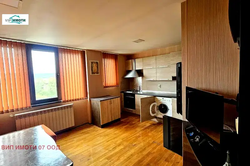 3-bedroom apartment in Lovech, Shirok Centyr