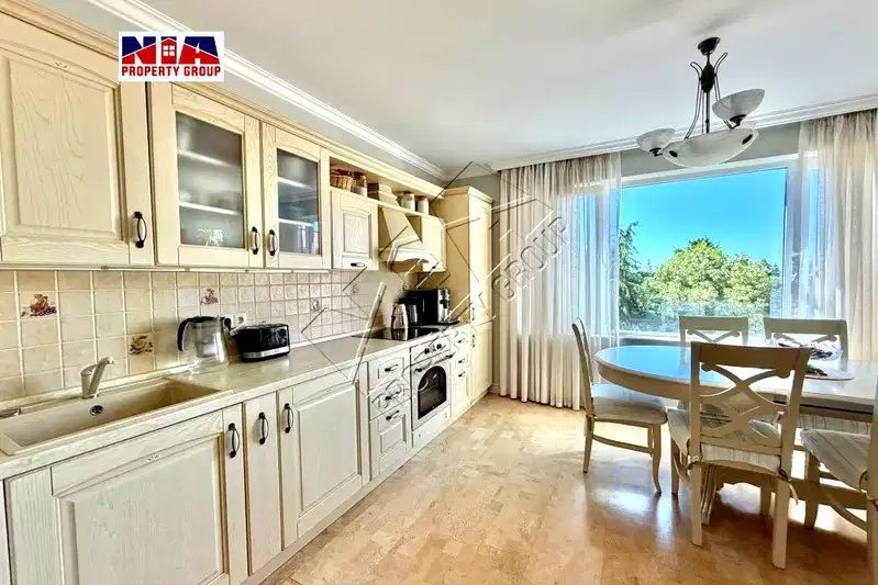 4-bedroom apartment in Oblast Burgas, Nesebyr