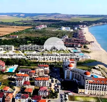Снимка 2 — Тристаен апартамент в Бургас, Обзор