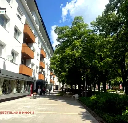 Снимка 2 — Двустаен апартамент в Перник, Център