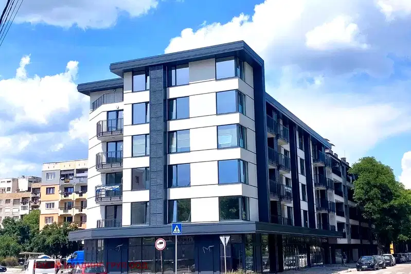 3-bedroom apartment in Pernik, Centyr