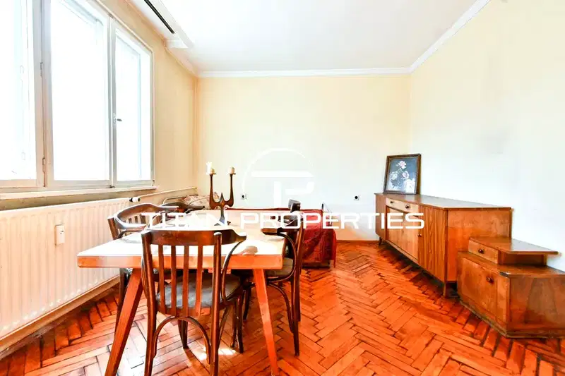 Three-room apartment with East/West/North aspect in Dimova mahala, Pernik