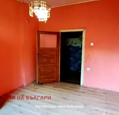 Снимка 3 — Двустаен апартамент в Перник, Изток