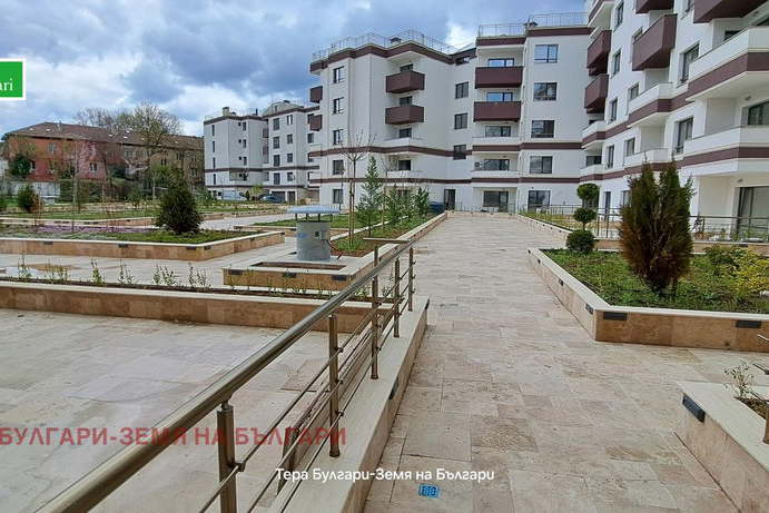 4-bedroom apartment in Pernik, Iztok