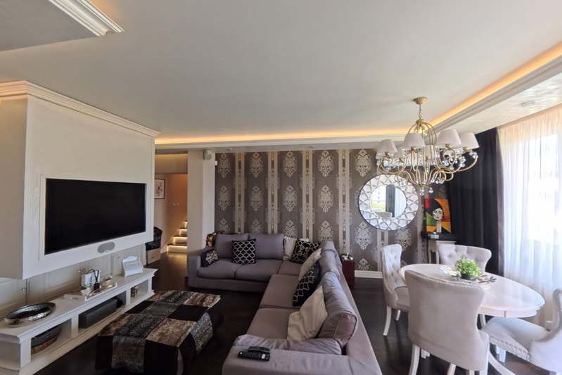 4-bedroom apartment in Pernik, Iztok