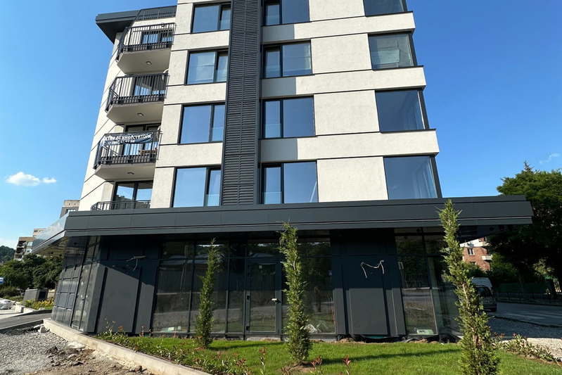 4-bedroom apartment in Pernik, Seloto