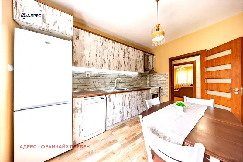 3-bedroom apartment in Pleven, Idealen Centyr