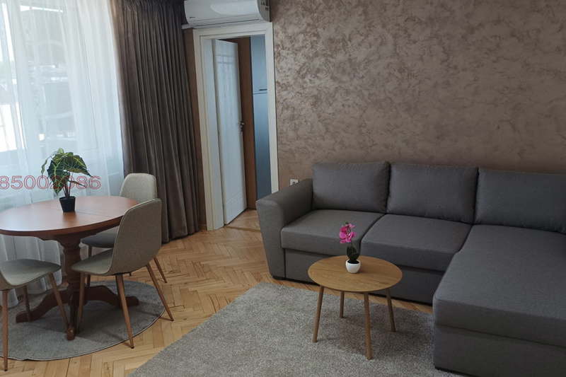 3-bedroom apartment in Pleven, Idealen Centyr