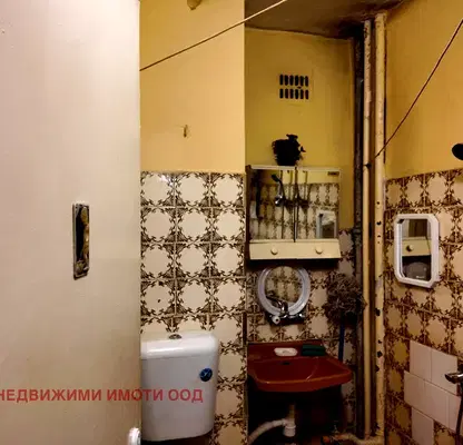 Снимка 5 — Двустаен апартамент в Плевен, Широк център