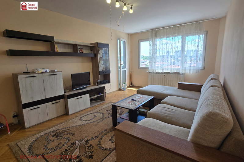 3-bedroom apartment in Pleven, Shirok Centyr