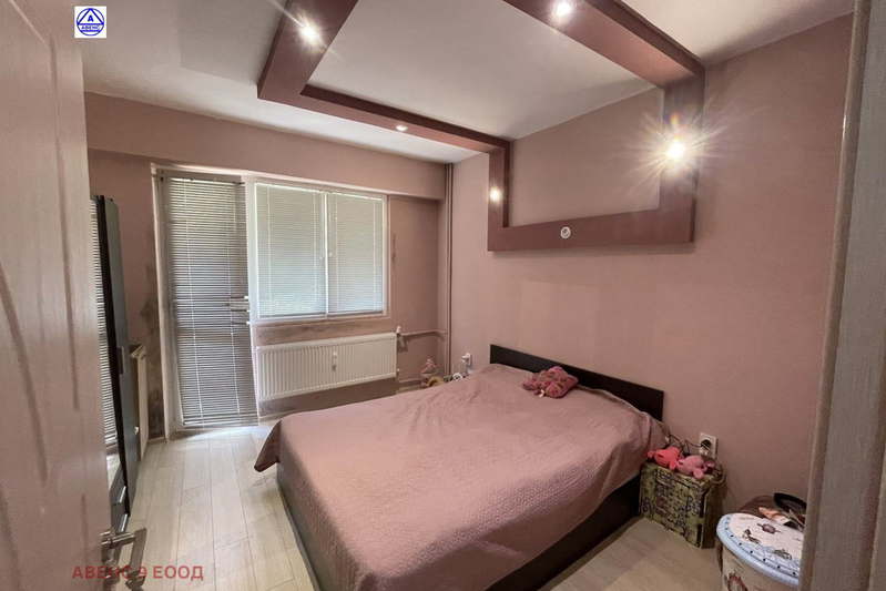 3-bedroom apartment in Pleven, Storgoziya