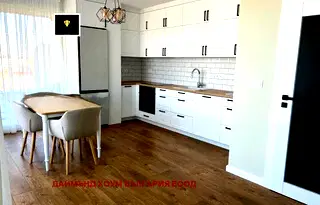 Просторен 3-стаен апартамент в Беломорски, Пловдив с тераса