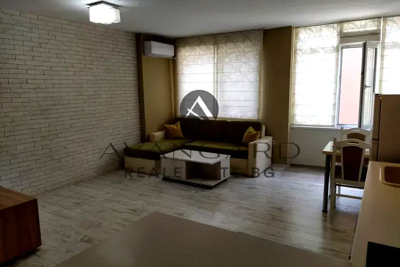 3-bedroom apartment in Plovdiv, Centyr