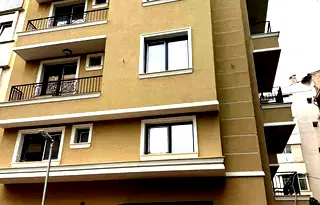 Тристаен апартамент с две тераси в Център, Пловдив