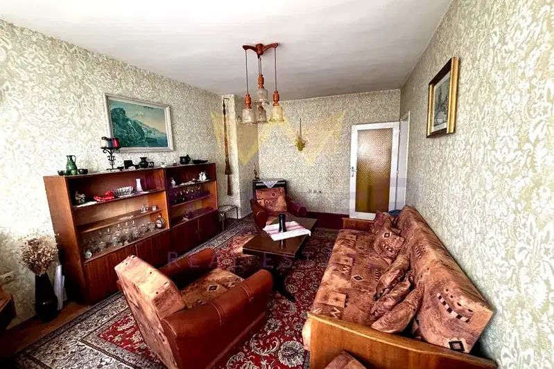 3-bedroom apartment in Plovdiv, Centyr