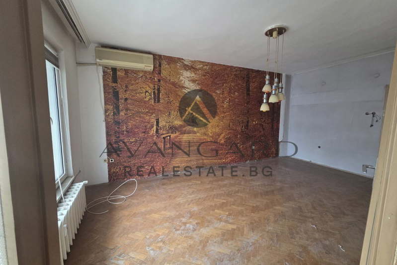 3-bedroom apartment in Plovdiv, Centyr