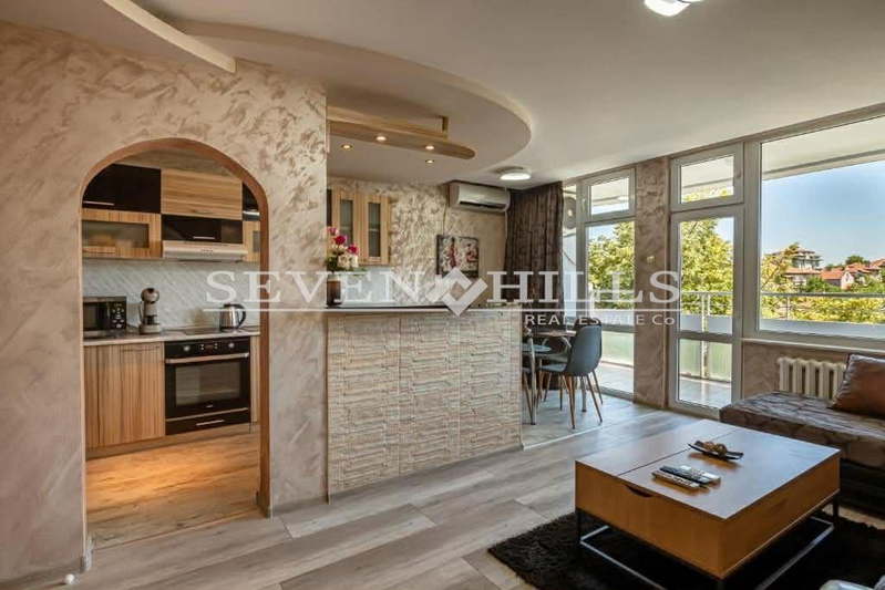 3-bedroom apartment in Plovdiv, Centyr