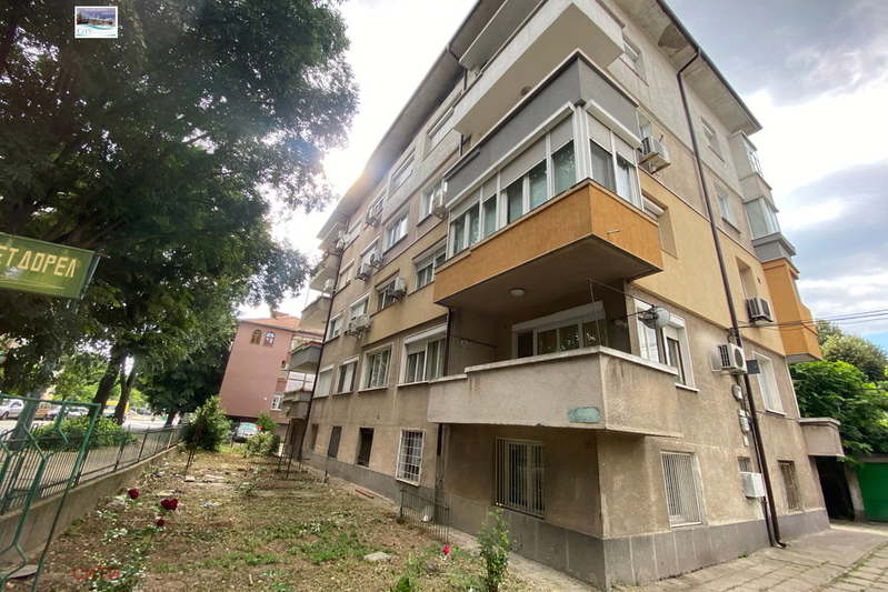 4-bedroom apartment in Plovdiv, Centyr