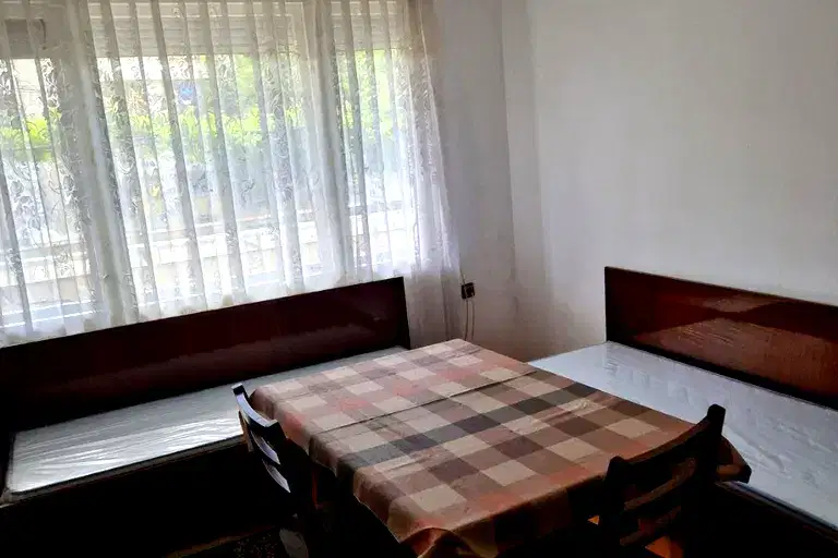 3-стаен апартамент с две тераси в Център, Пловдив