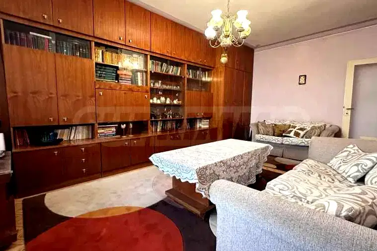 Тристаен апартамент в Гагарин, Пловдив с две тераси