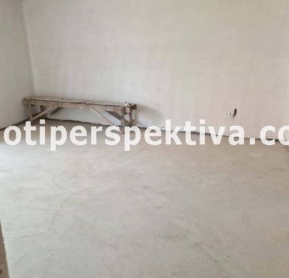 Снимка 3 — Двустаен апартамент с тераса в Христо Смирненски, Пловдив