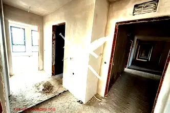 Тристаен апартамент 120 кв.м. в Христо Смирненски, Пловдив с тераса