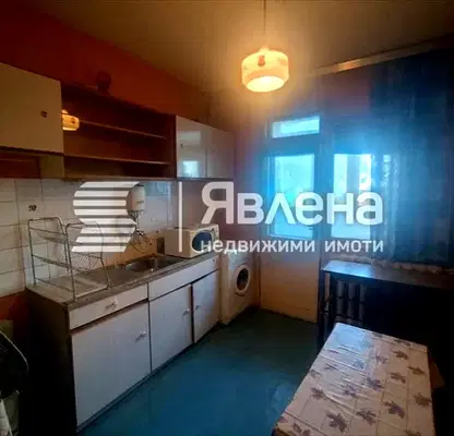 Снимка 5 — Тристаен апартамент на първи етаж в Изгрев, Пловдив