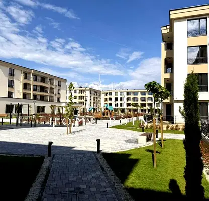 Снимка 4 — Тристаен апартамент с двор в Кършияка, Пловдив