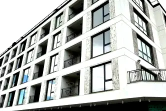 Тристаен апартамент с югозападно изложение в Кършияка, Пловдив