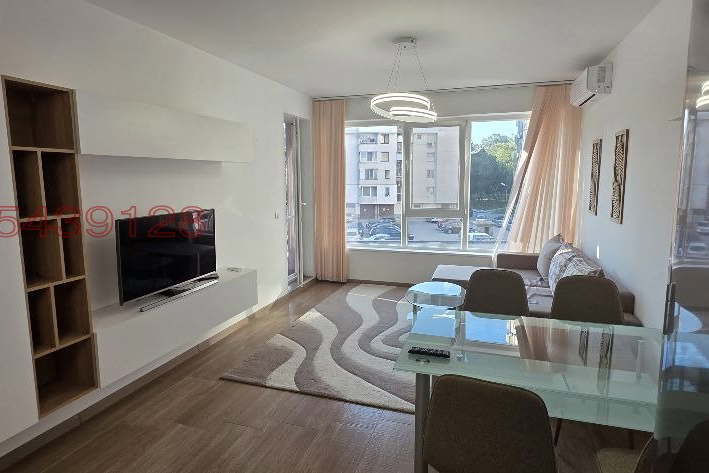 Two-room apartment in Karsiyaka near Ribnitsa Park